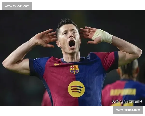 冠军的滋味！XX球队举起欧冠奖杯，这一刻他们等了多久！